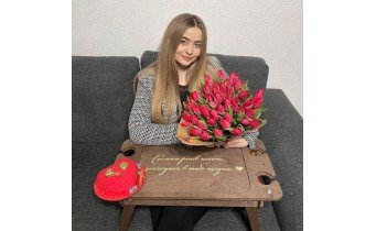 Деревяний столик WinCo для сніданку з індивідуальним гравіруванням (Win-B4)