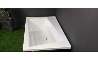 Ванна акрилова Besco Infinity 160x100 L, Лівостороння, асиметрична + чорна панель + два білих підголівника (WAI-160-NL-BL-WH)