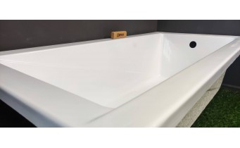 Ванна акрилова Besco Modern 130x70 сантиметрів, пряма, класична, сучасна з практичною формою, малого розміру (WAM-130-MO)