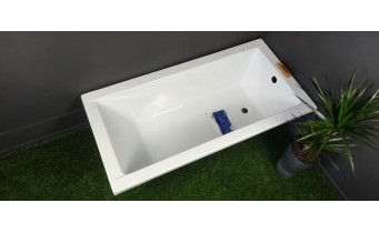 Ванна акрилова Besco Modern 130x70 сантиметрів, пряма, класична, сучасна з практичною формою, малого розміру (WAM-130-MO)