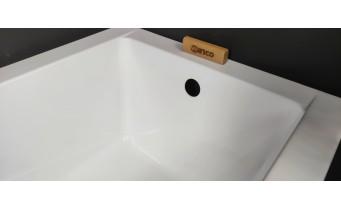 Ванна акрилова Besco Modern 130x70 сантиметрів, пряма, класична, сучасна з практичною формою, малого розміру (WAM-130-MO)