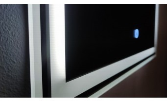 Прямокутне дзеркало з LED підсвіткою у ванну UWiS Cisily Z-650, 65х60x2,7 см, touch control