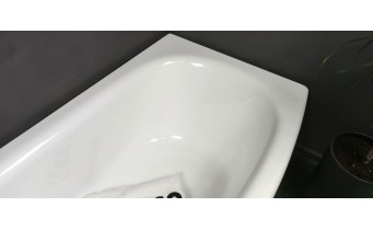 Ванна акрилова Besco Milena 150x70 R см, правтостороння, асиметрична (WAM-150-NP)